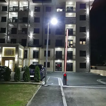 Air, Διαμέρισμα